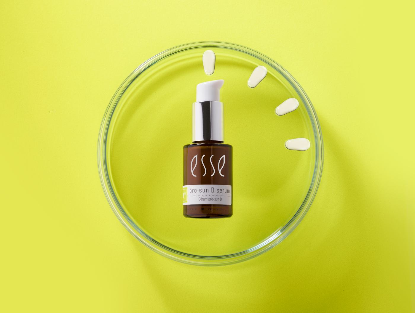 ESSE SKINCARE Beach Bag med 2 reiseprodukter - GRATIS GAVE ved kjøp over 2.800,-