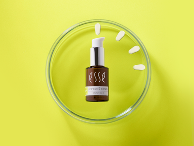 ESSE SKINCARE Beach Bag med 2 reiseprodukter - GRATIS GAVE ved kjøp over 2.800,-